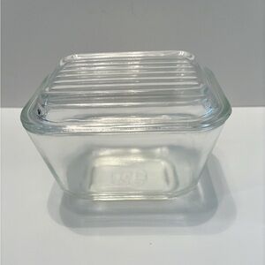 Vintage Pyrex Refrigerator Dish w/ Lid 501B 350 Ml